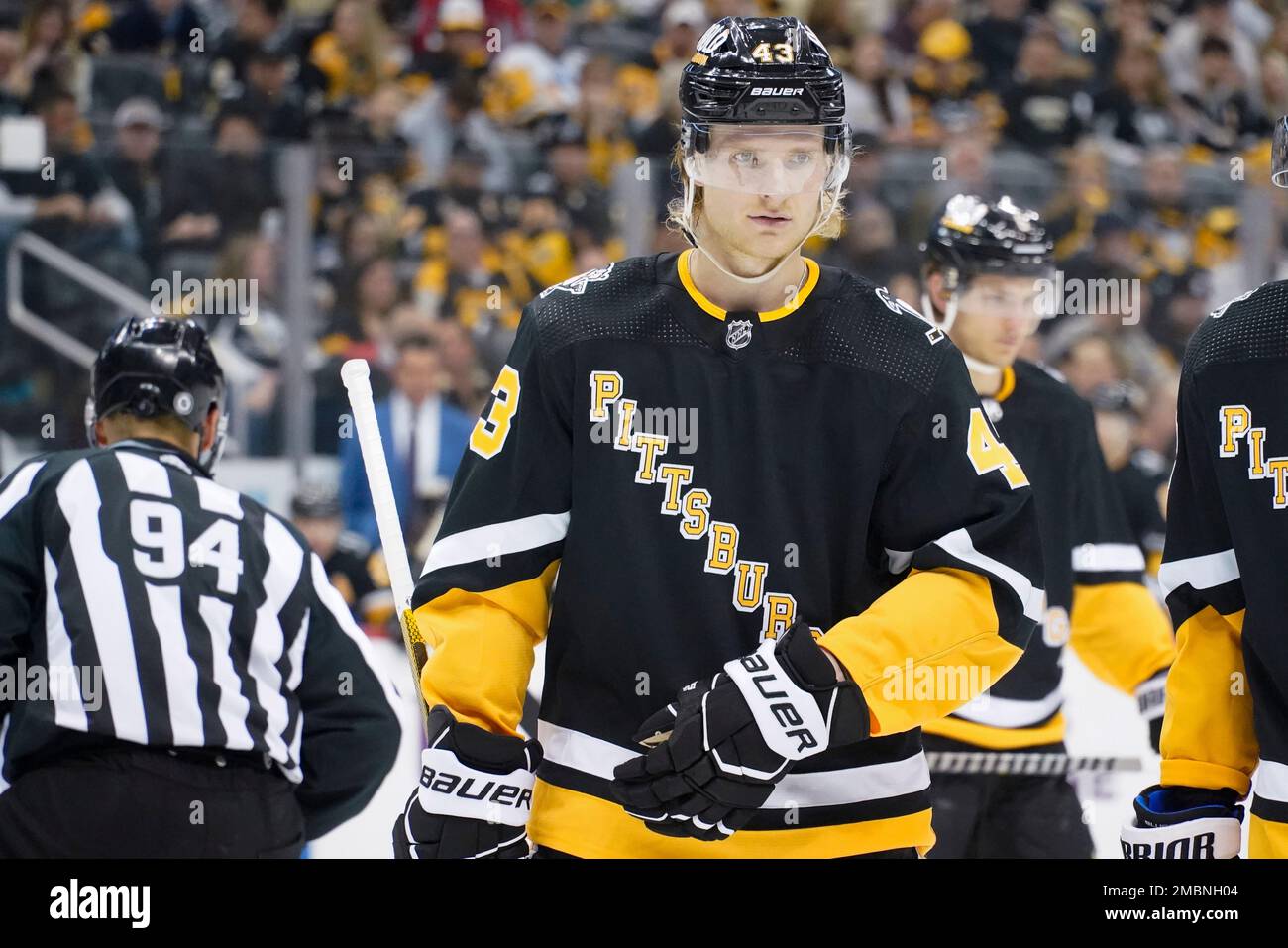 Pittsburgh Penguins' Danton Heinen (43) Plays Against The Washington ...