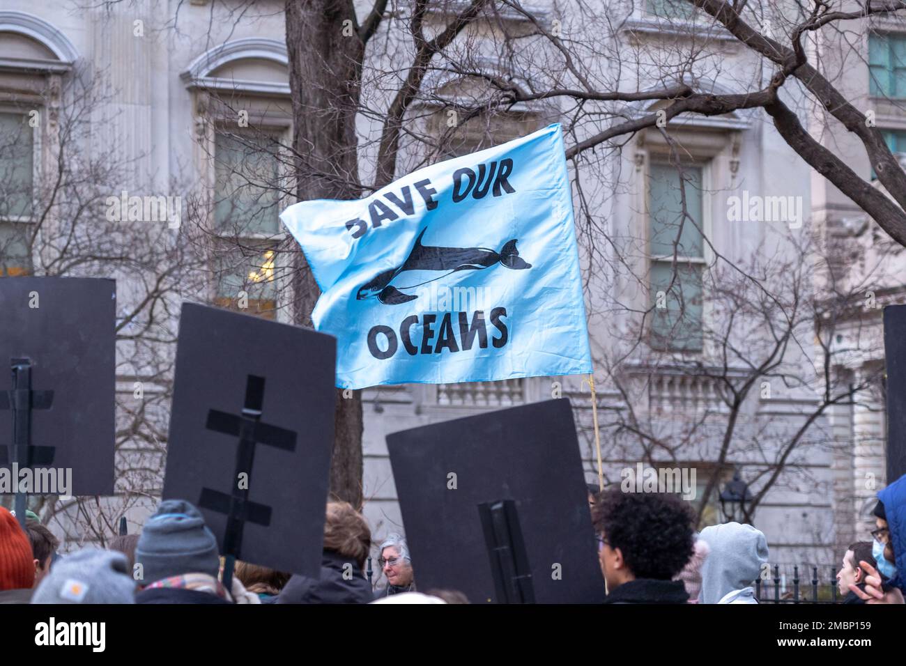 New York, New York, USA. 20th Jan, 2023. (NEW) Climate Activists Protest Demanding That President Biden Declare a Climate Emergency. January 20, 2023, New York, New York, USA: Activists holds a sign that reads &quot;Save Our Oceans&quot; (the N is reversed) during a protest to honor the life of Joye Braun by demanding that President Biden declare a Climate Emergency at City Hall Park on January 20, 2023 in New York City. (Credit Image: © M10s/TheNEWS2 via ZUMA Press Wire) EDITORIAL USAGE ONLY! Not for Commercial USAGE! Stock Photo