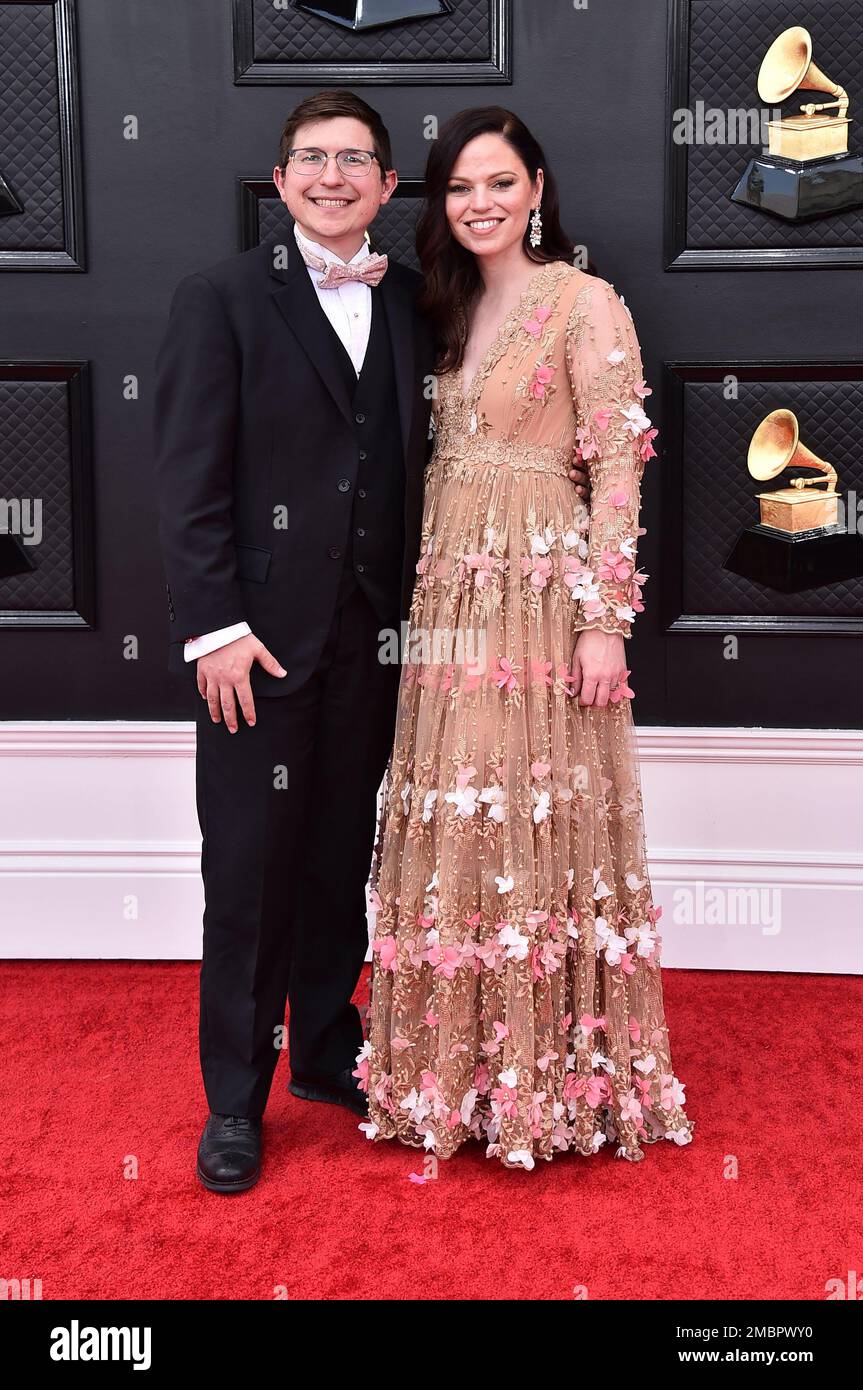 Stephen Cox, left, and Stephanie Cox arrive at the 64th Annual Grammy