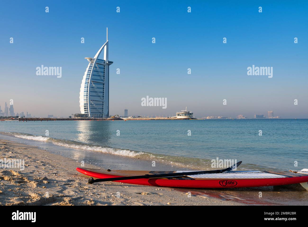 Dubai sailing hotel Stock Photo Alamy