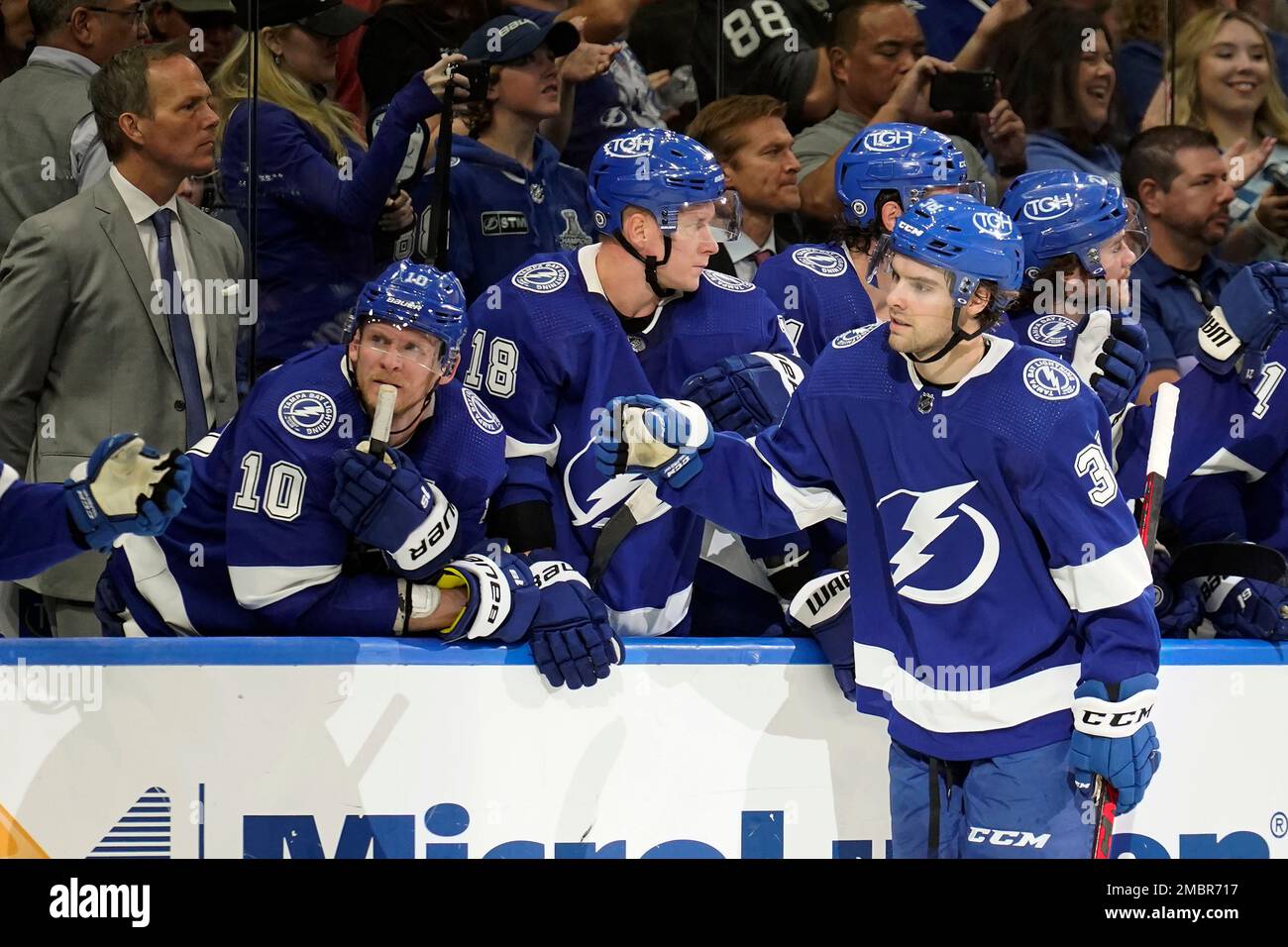Tampa Bay Lightning left wing Brandon Hagel (38) celebrate with the