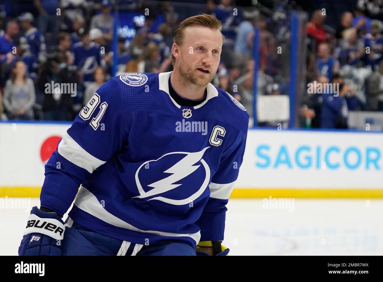 Tampa Bay Lightning center Steven Stamkos (91) before an NHL hockey game  against the Chicago Blackhawks Friday, April 1, 2022, in Tampa, Fla. (AP  Photo/Chris O'Meara Stock Photo - Alamy