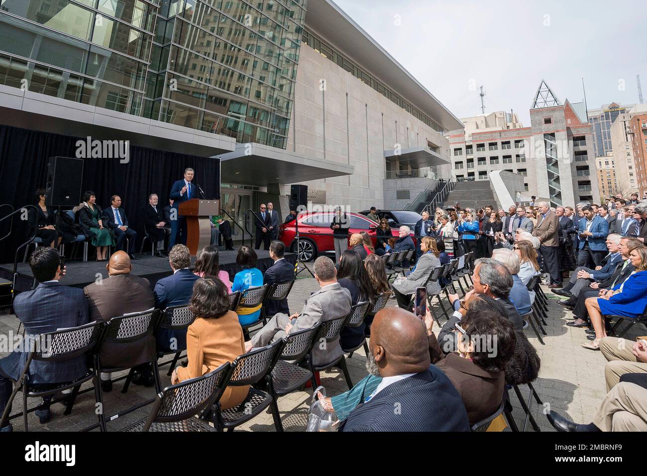 Electric vehicle assembly plant hires stock photography and images Alamy