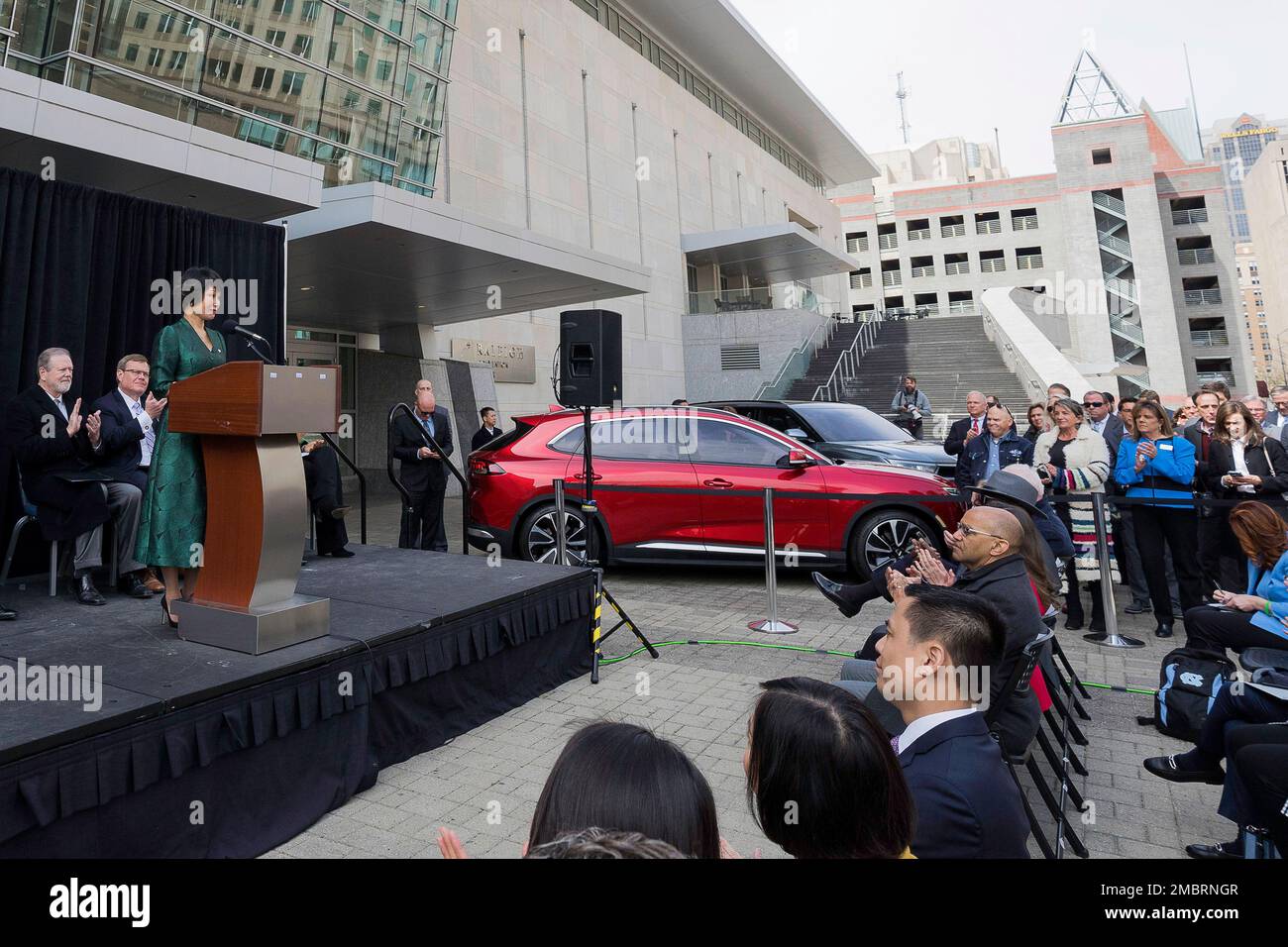 IMAGE DISTRIBUTED FOR VINFAST Madam Le Thi Thu Thuy, Vingroup Vice