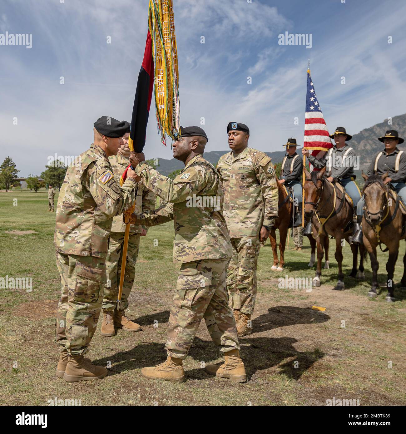 The Army Is Close To Finalizing Pinks And Greens Uniform For All Soldiers -  Task & Purpose