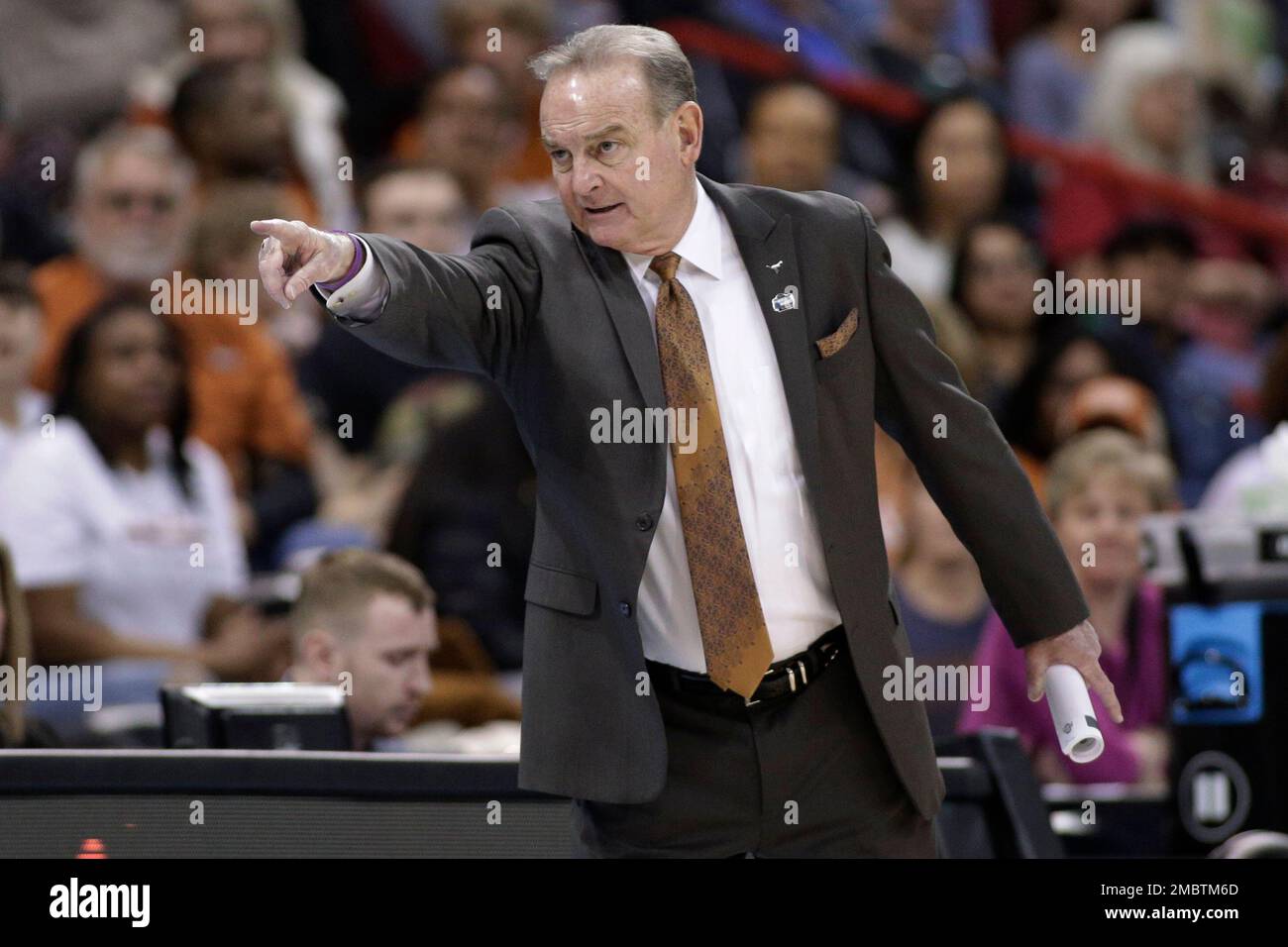Texas head coach Vic Schaefer gestures from the sideline during the ...