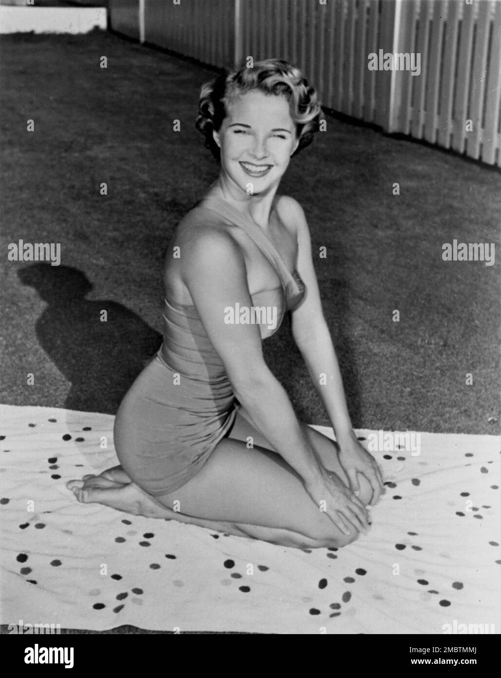MONA FREEMAN circa 1951 Swimsuit pose publicity for Universal International Pictures Stock Photo