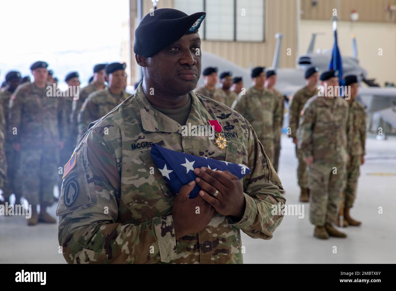 U.S. Army Command Sgt. Maj. Scott McGee, the outgoing 1st Attack ...