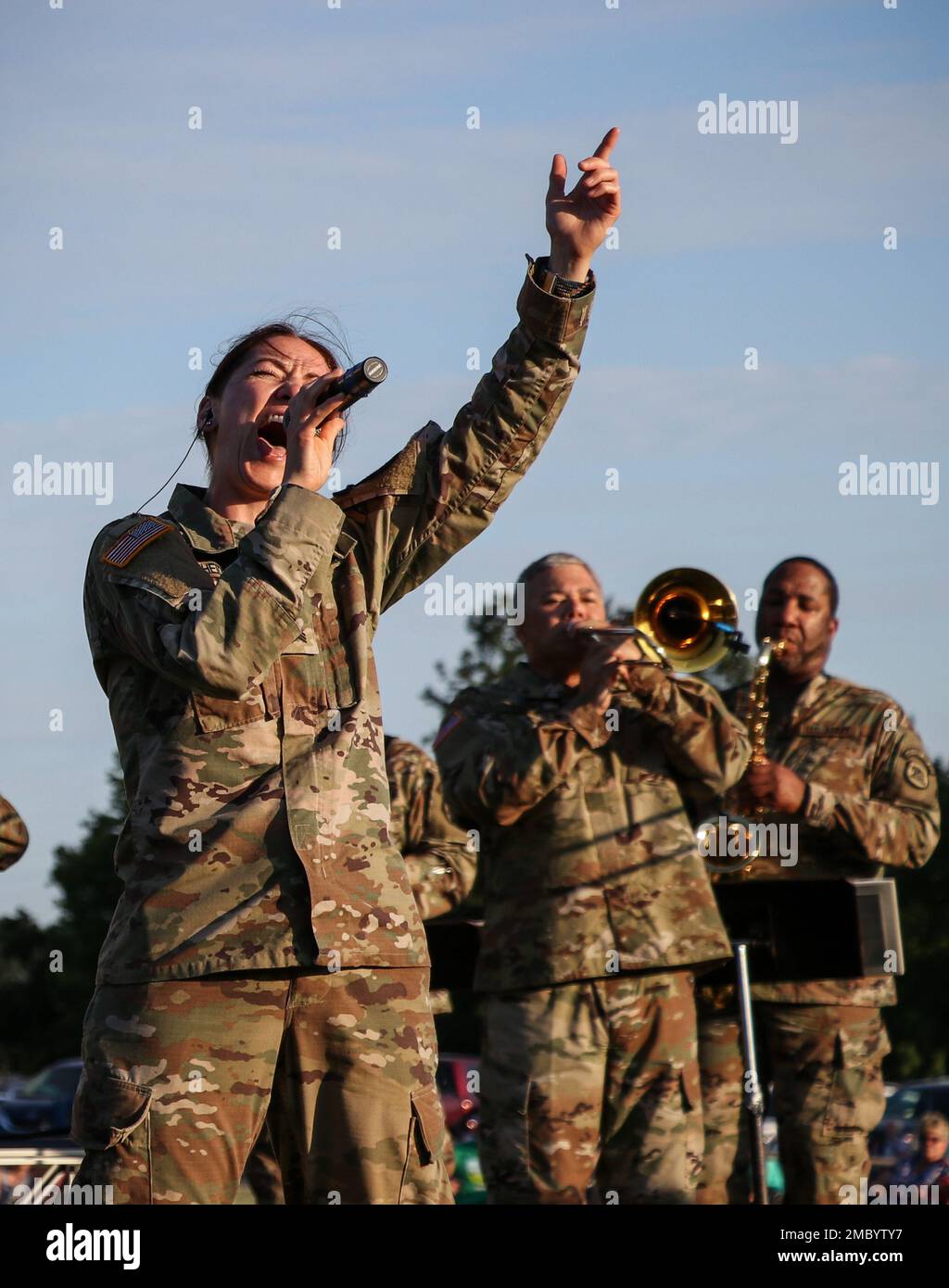 Ohio National Guard offers camouflage jerseys to Fairfield football