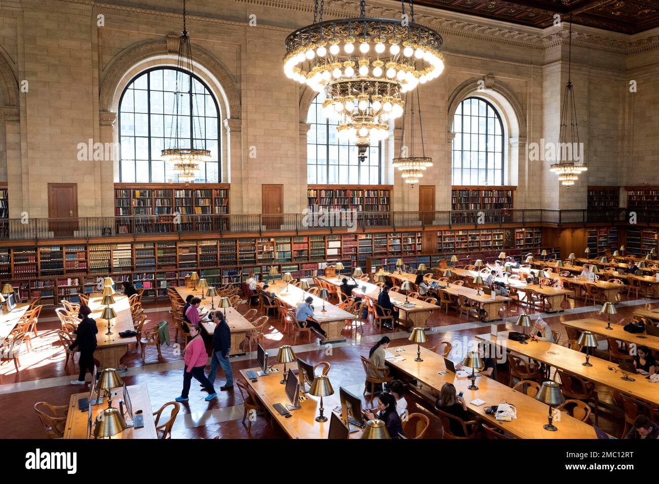 Nyc Library Roo FILE - The Rose Main Reading Room of the New York Public Library's main ...