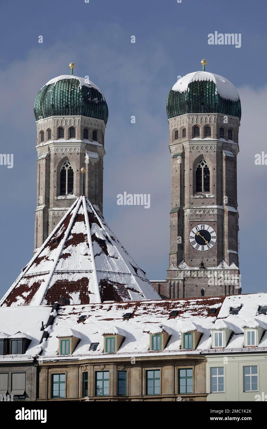 Towers of the Church of Our Lady, seen from the Marienhof, snow-covered in winter, Munich, Bavaria, Upper Bavaria, Germany Stock Photo