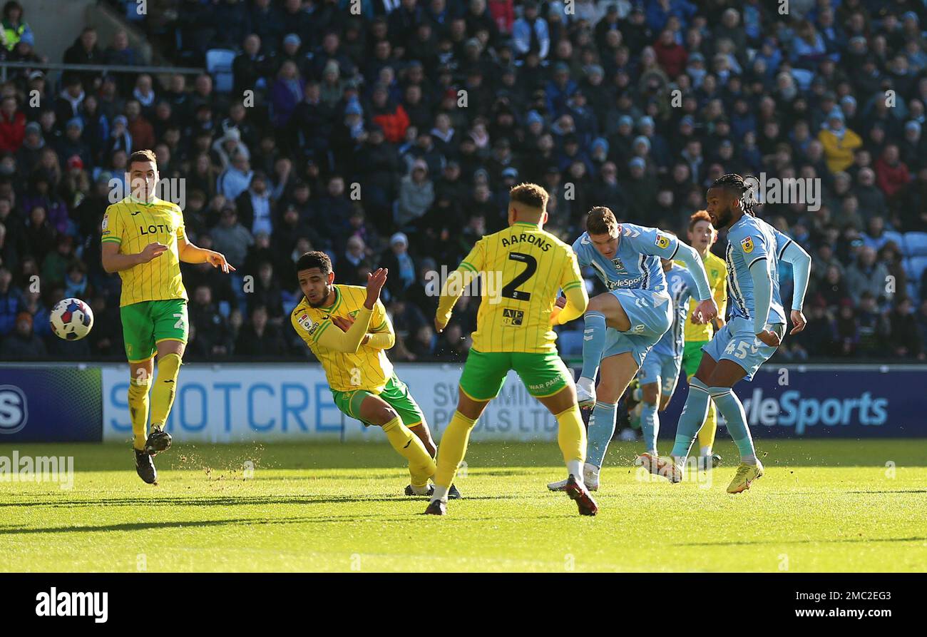 Coventry City's Kasey Palmer (right) scores their side's second goal of the game during the Sky Bet Championship match at the Coventry Building Society Arena, Coventry. Picture date: Saturday January 21, 2023. Stock Photo