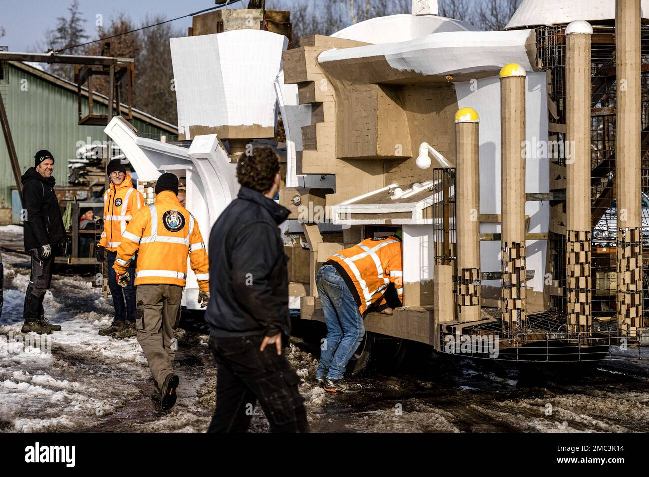 OIRSCHOT - Members of a carnival association practice assembling a float. Carnival is celebrated in the south of the country in February. ANP ROB ENGELAAR netherlands out - belgium out Credit: ANP/Alamy Live News Stock Photo