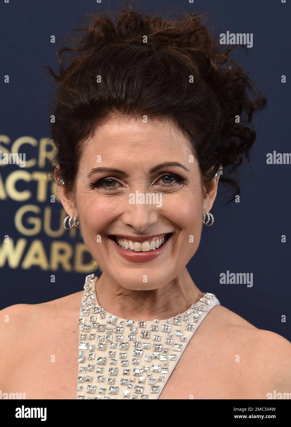 Lisa Edelstein arrives at the 28th annual Screen Actors Guild Awards at ...