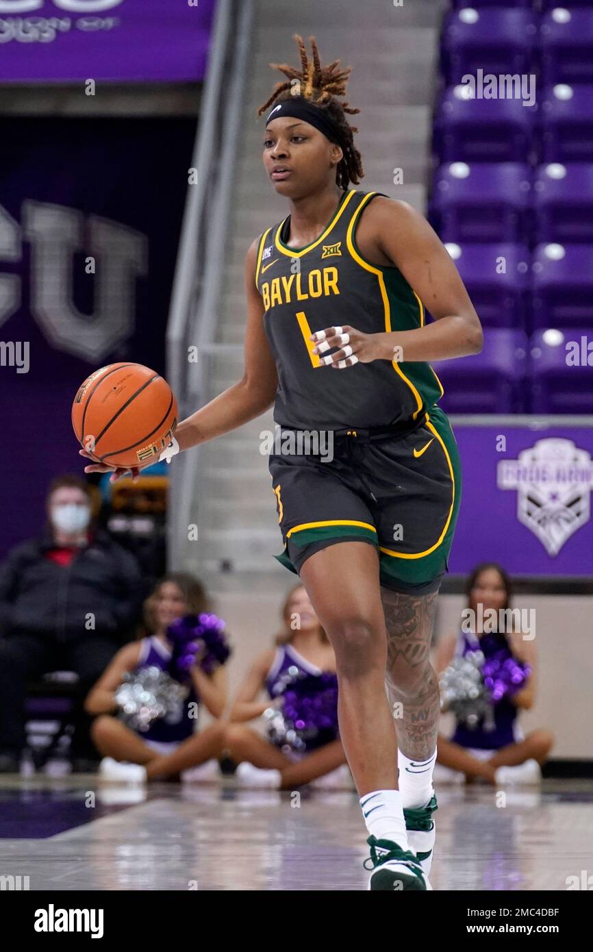 Baylor forward NaLyssa Smith handles the ball during an NCAA college(03)