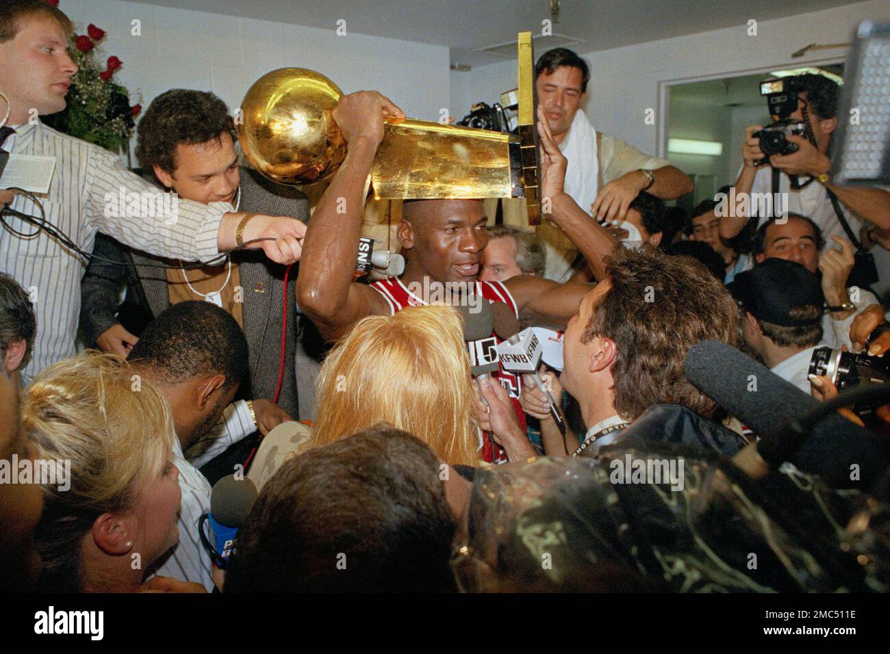 Chicago Bulls First Championship Celebration At Grant Park (Full Broadcast)  (June 14, 1991) 