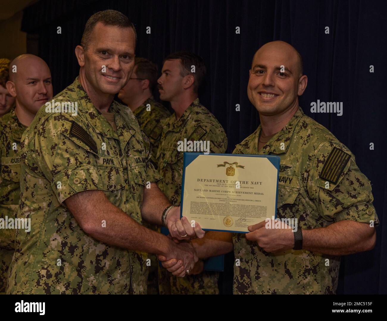 Air traffic controller 1st class hi-res stock photography and