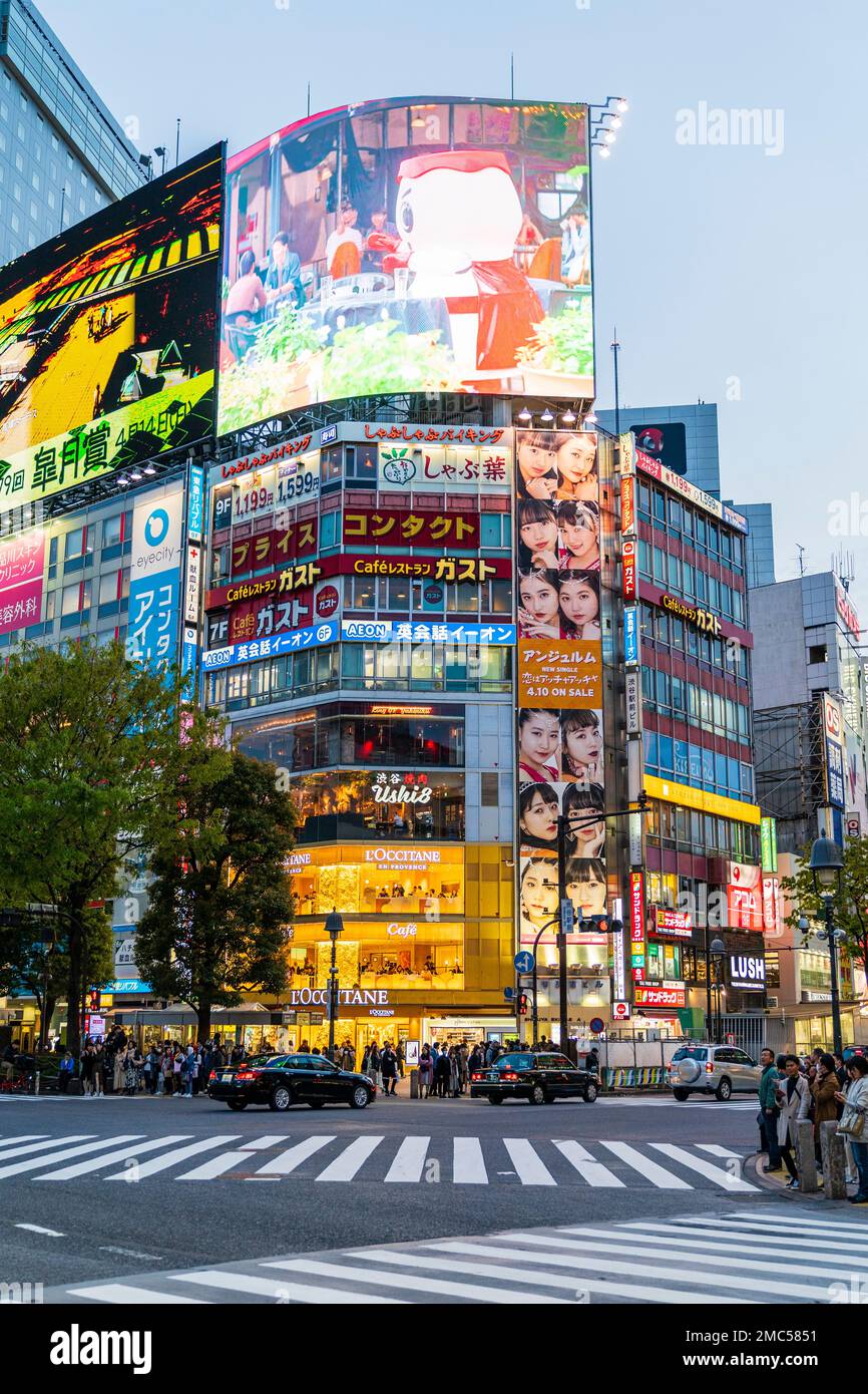 Tokyo, Shibuya. The famous pedestrian crossing with L'Occitane