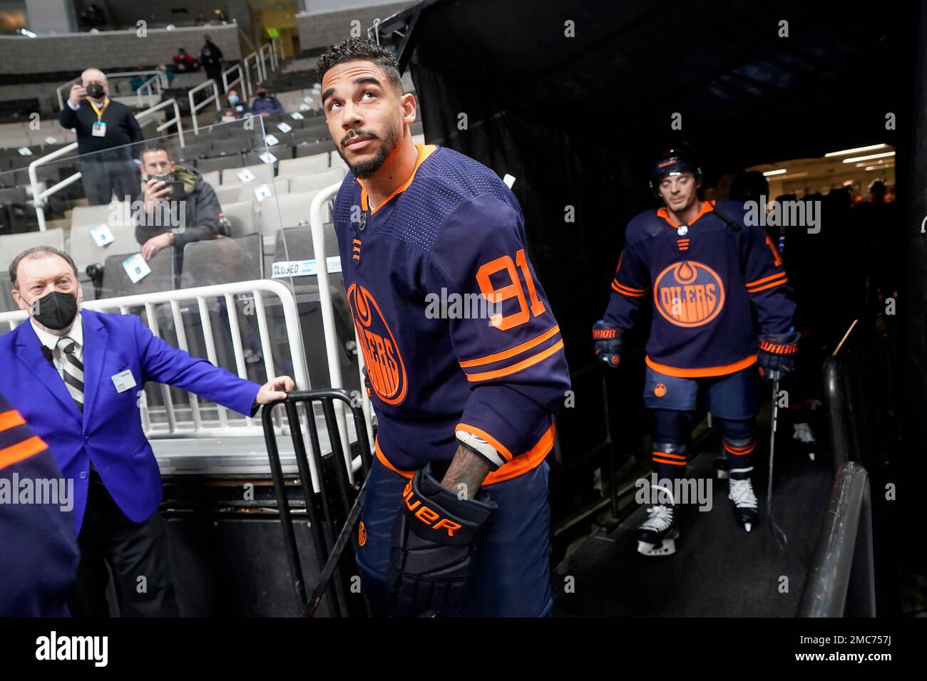 Edmonton Oilers left wing Evander Kane walks to the ice to warm up