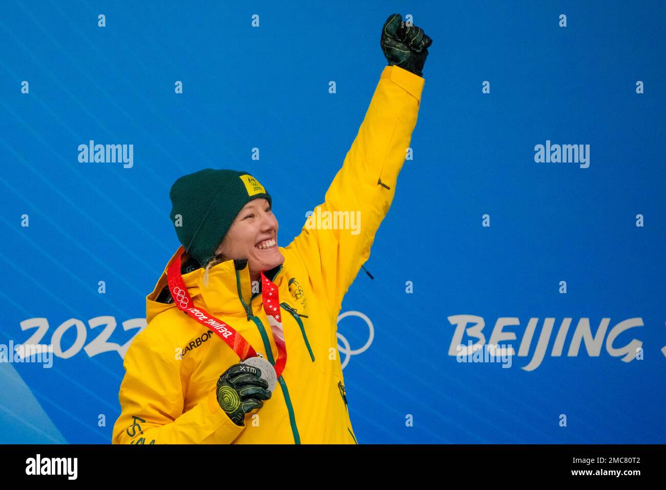 Jaclyn Narracott, of Australia, celebrates winning the silver medal in