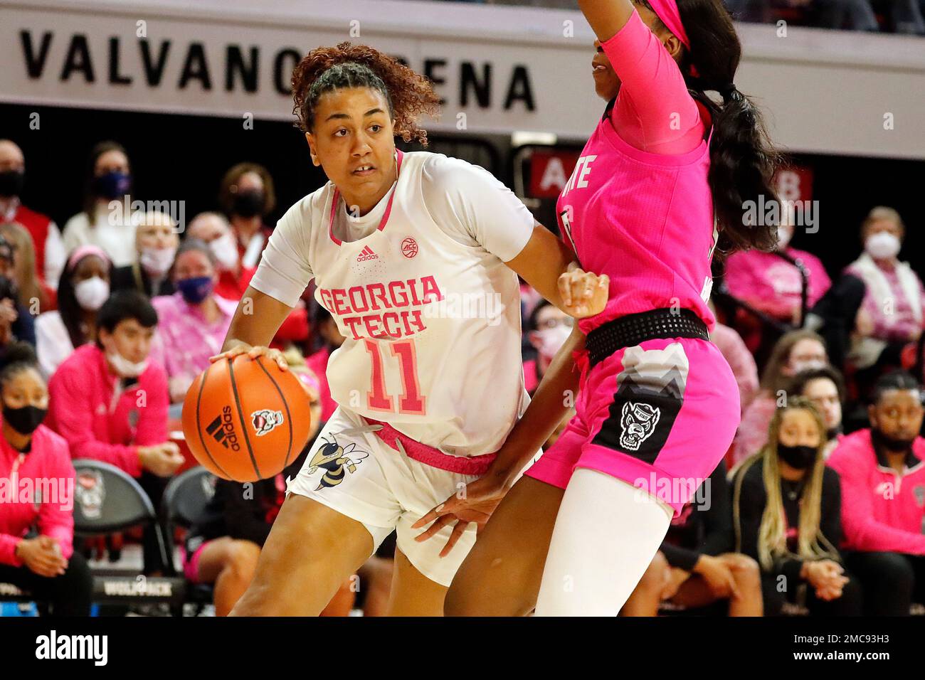 Georgia Tech s Aixa Wone Aranaz 11 drives the ball around North