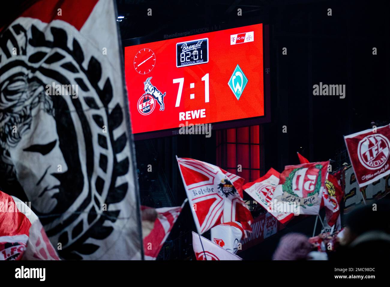 Scoreboard stadium hi-res stock photography and images - Page 38 - Alamy