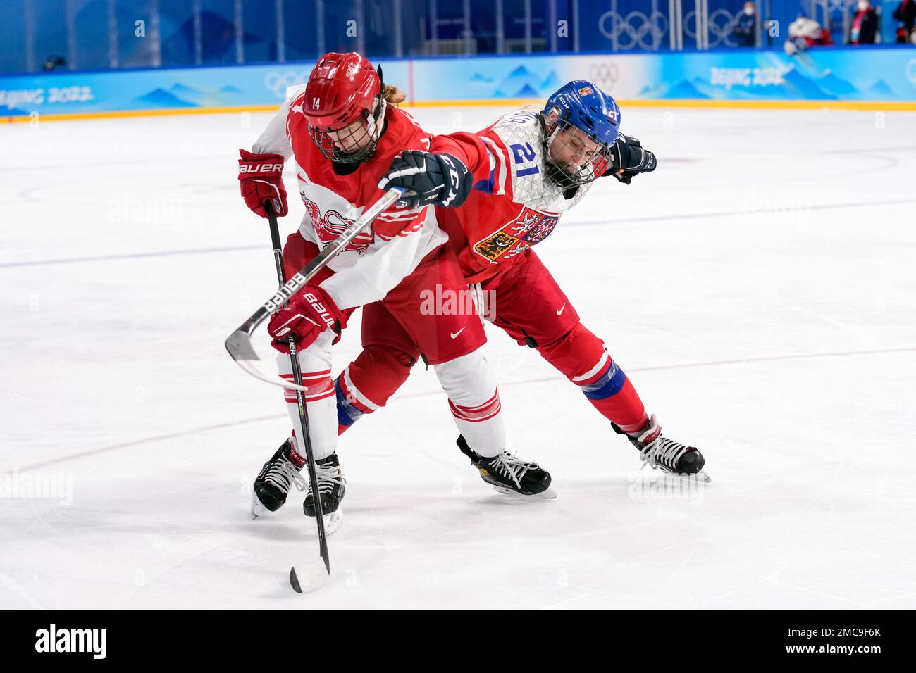 Czech Republic's Tereza Vanisova (21) defends against Denmark's Nicoline  Jensen (14) during a preliminary round women's