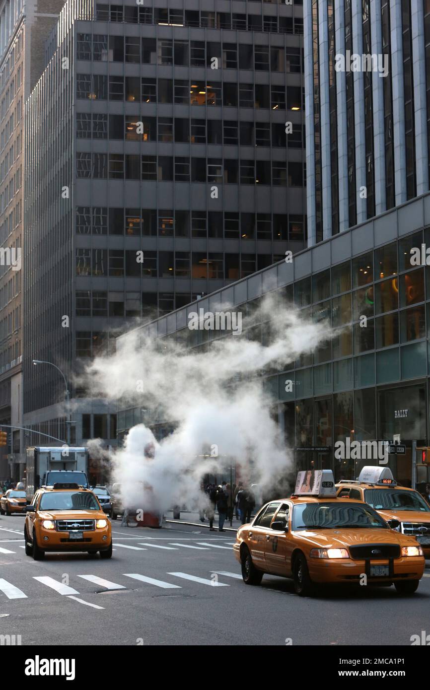 Madison avenue hi res stock photography and images Page 3 Alamy