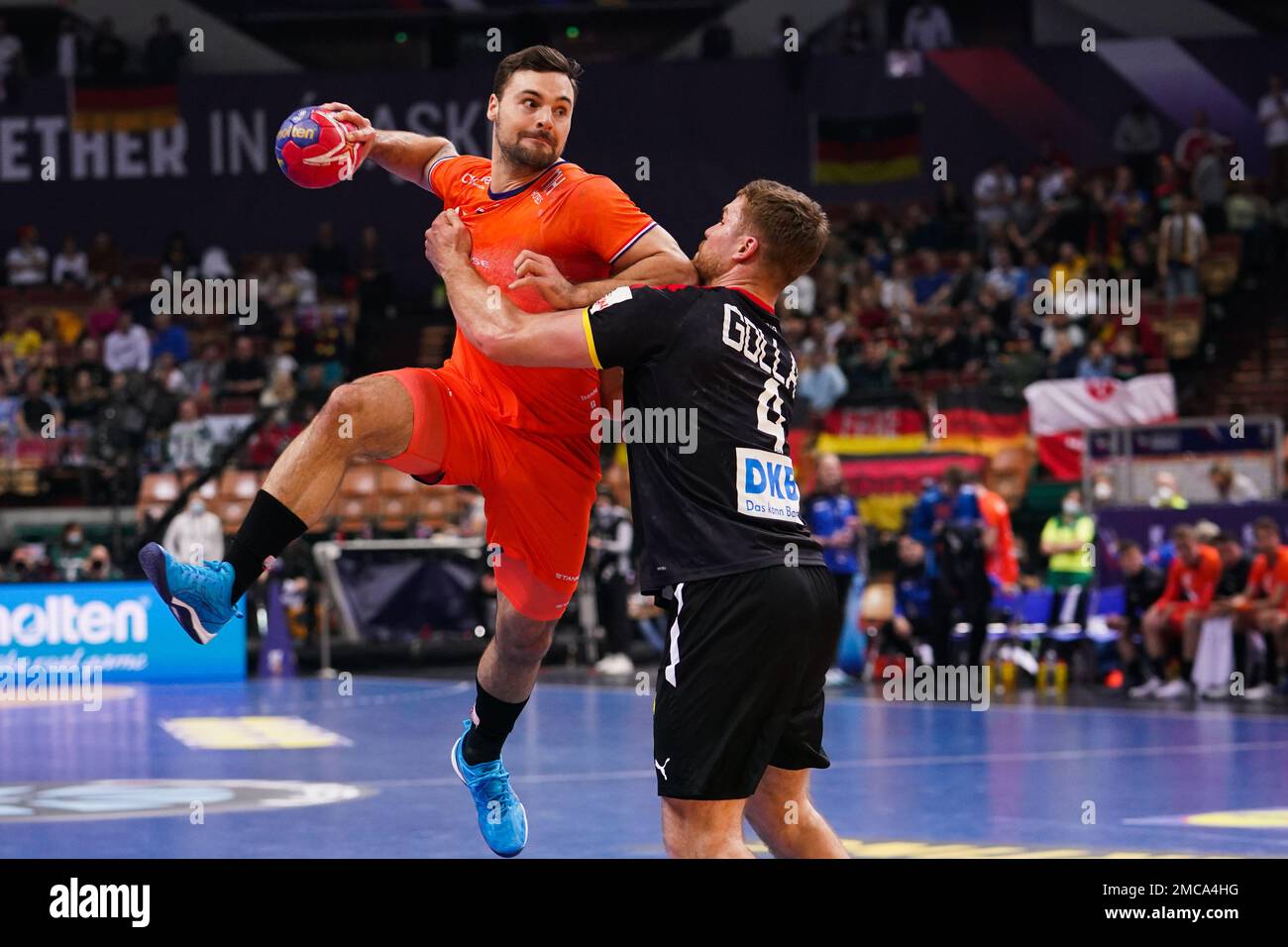 KATOWICE, POLAND - JANUARY 21: Dani Baijens of The Netherlands, Johannes Golla of Germany during the IHF Men's World Championship - Main Round Group III match between Netherlands and Germany at Spodek on January 21, 2023 in Katowice, Poland (Photo by Henk Seppen/Orange Pictures) Stock Photo