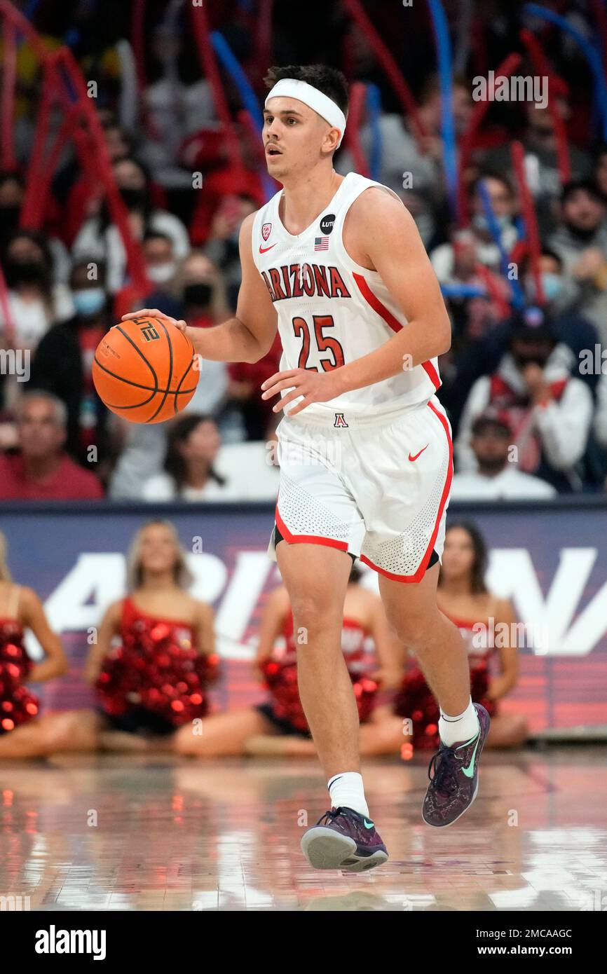 Arizona guard Kerr Kriisa (25) during the first half of an NCAA college basketball game against