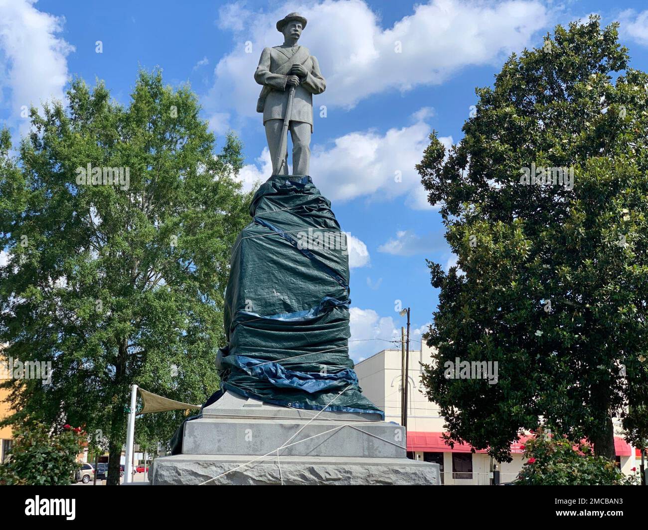 file-a-confederate-monument-in-tuskegee-ala-is-shown-with-its-base
