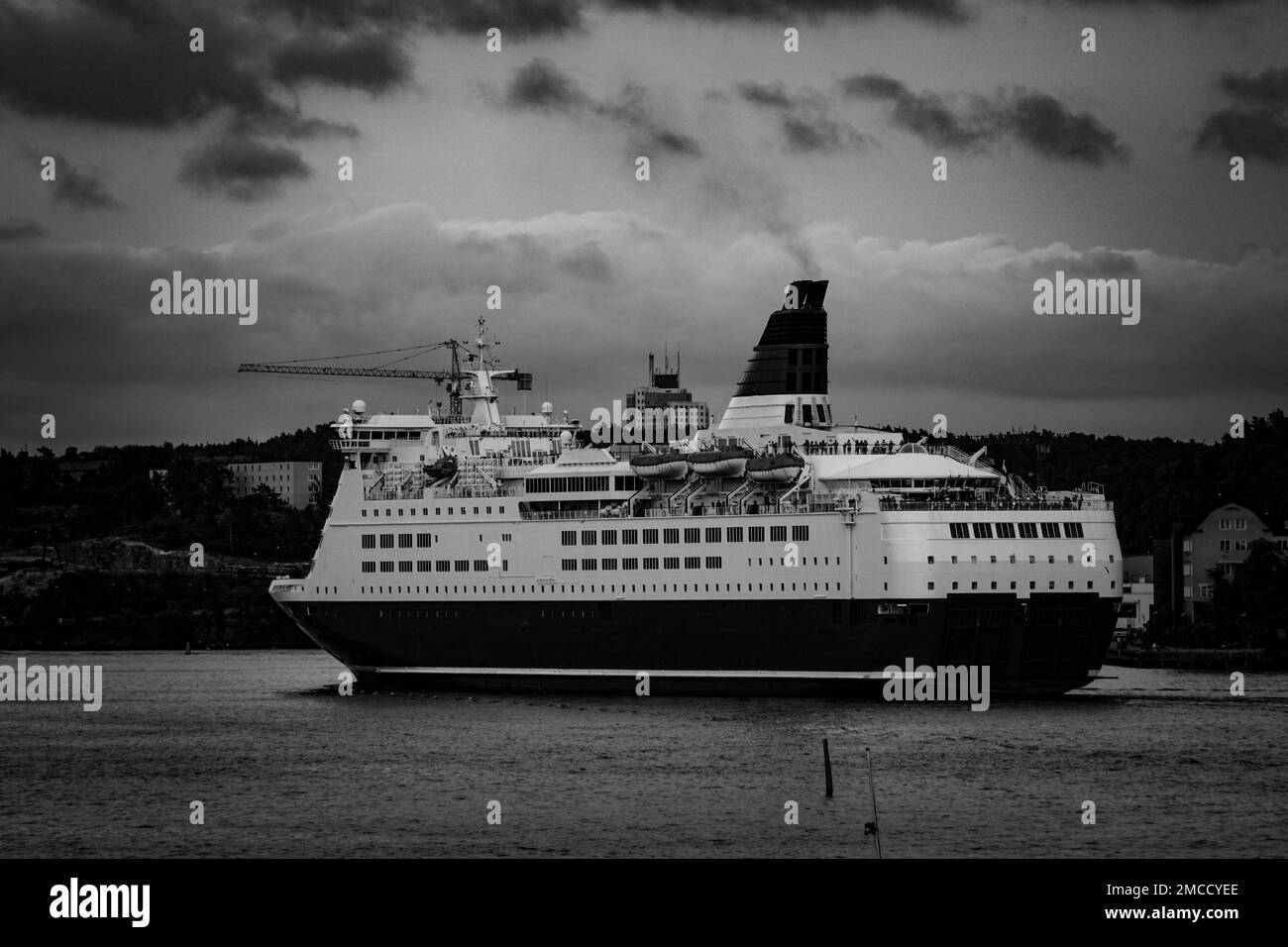 Large cruise ship in Black and White Stock Photos & Images - Alamy