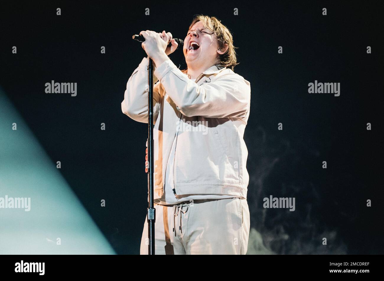 Newcastle, UK. 21st Jan 2023. 21st January 2023: Lewis Capaldi performs at Newcastle's Utilita Arena, in support of his second album, 'Broken by Desire to Be Heavenly Sent'. Credit: Thomas Jackson/Alamy Live News Stock Photo