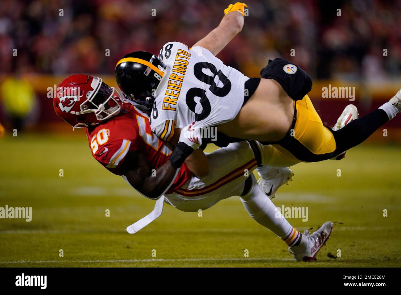 Pittsburgh Steelers tight end Pat Freiermuth (88) is tackled by Kansas