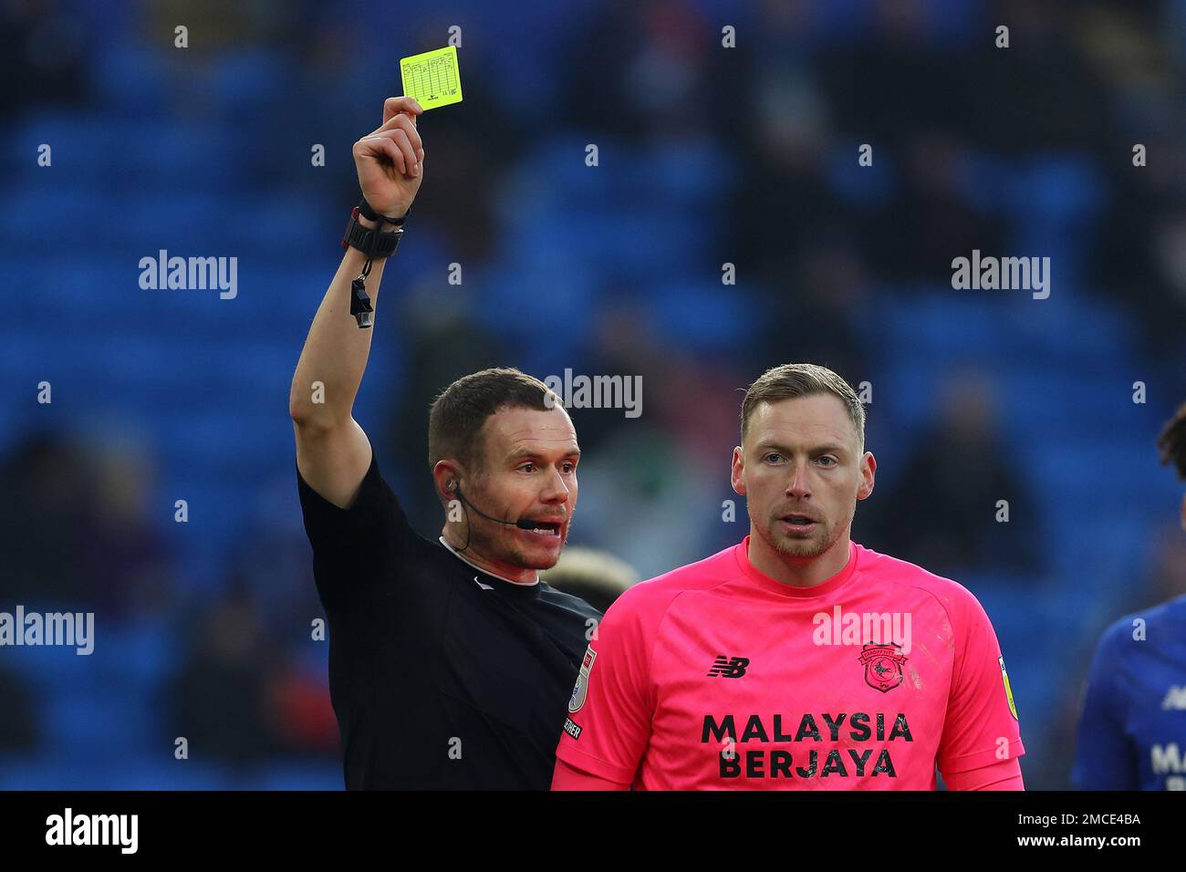 Cardiff, UK. 21st Jan, 2023. Referee Leigh Doughty shows a yellow card as he books Ryan Allsop, the goalkeeper of Cardiff City. EFL Skybet championship match, Cardiff city v Millwall at the Cardiff City Stadium in Cardiff, Wales on Saturday 21st January 2023. this image may only be used for Editorial purposes. Editorial use only, license required for commercial use. No use in betting, games or a single club/league/player publications. pic by Andrew Orchard/Andrew Orchard sports photography/Alamy Live news Credit: Andrew Orchard sports photography/Alamy Live News Stock Photo
