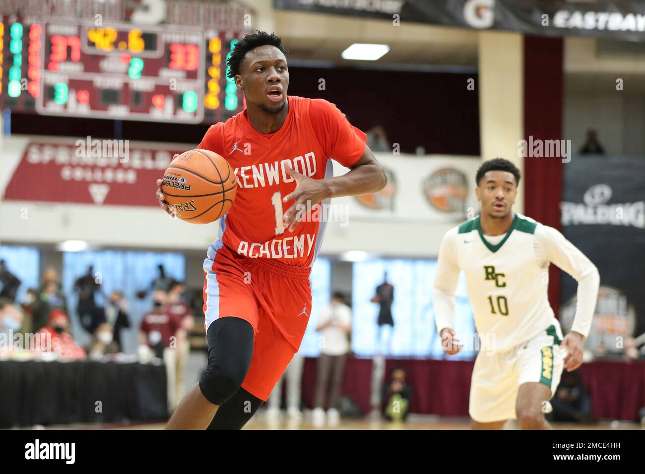 Kenwood's Davious Loury #1 in action against Roselle Catholic during a high  school basketball game at the Hoophall Classic, Sunday, January 16, 2022,  in Springfield, MA. (AP Photo/Gregory Payan Stock Photo - Alamy