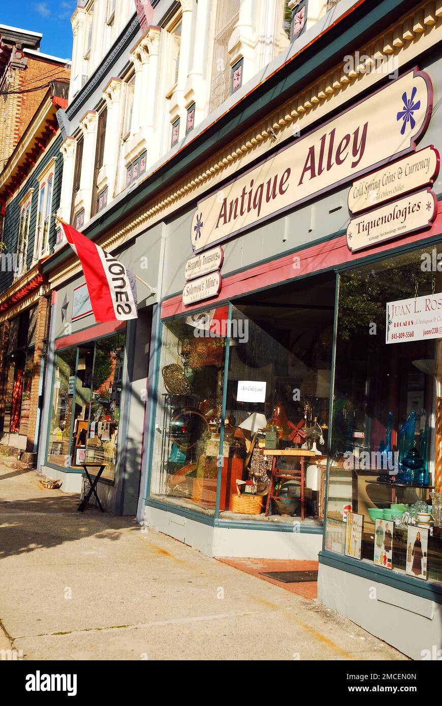 Antique Alley, a charming store that is one of many independent businesses in downtown Cold Spring, NY Stock Photo