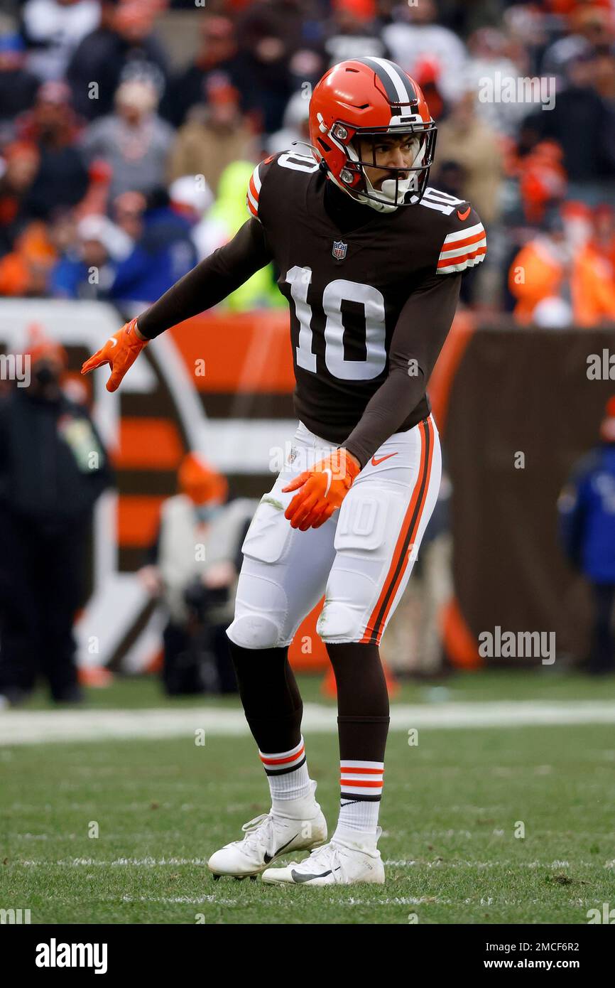 Cleveland Browns wide receiver Anthony Schwartz (10) lines up for a play  during an NFL football game against the Cincinnati Bengals, Sunday, Jan. 9,  2022, in Cleveland. (AP Photo/Kirk Irwin Stock Photo - Alamy