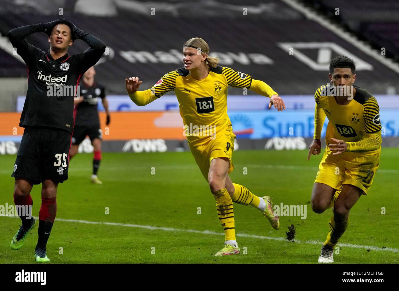 Com gol de Bellingham, Borussia Dortmund bate o Frankfurt e avança na  Bundesliga - Lance!