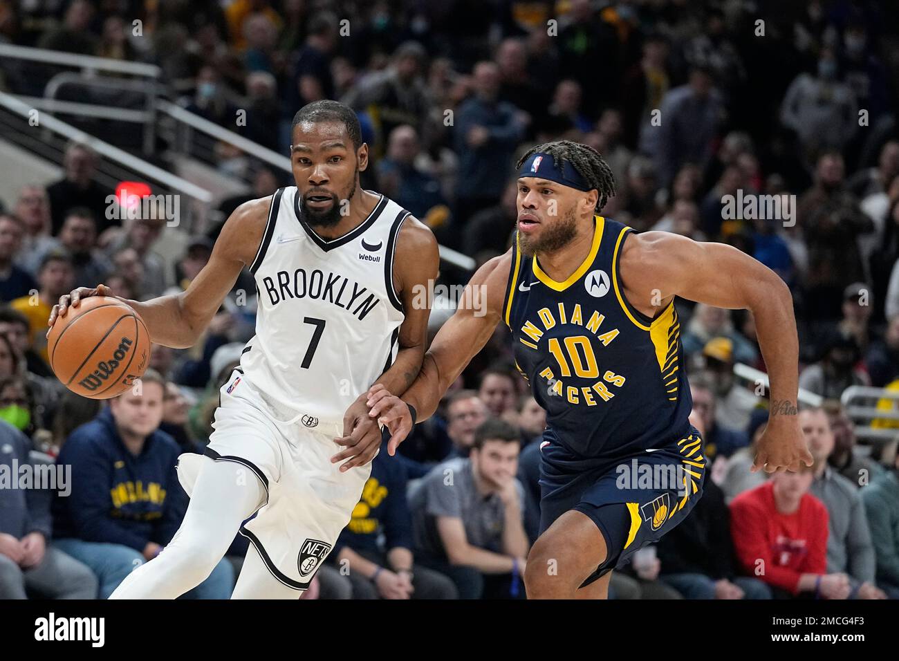 Brooklyn Nets' Kevin Durant (7) dribbles against Indiana Pacers' Justin  Anderson (10) during the first half of an NBA basketball game, Wednesday,  Jan. 5, 2022, in Indianapolis. (AP Photo/Darron Cummings Stock Photo - Alamy