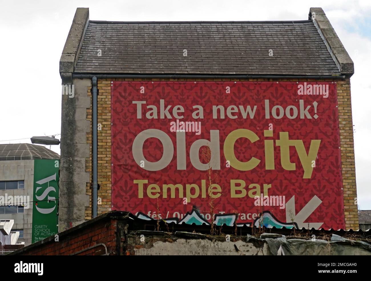 Take a new look, Old City, Essex St West, Temple Bar, Dublin, Eire, Ireland Stock Photo
