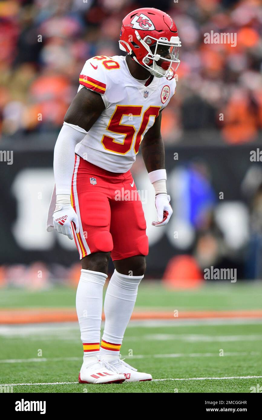 Kansas City Chiefs middle linebacker Willie Gay Jr. (50) lines up