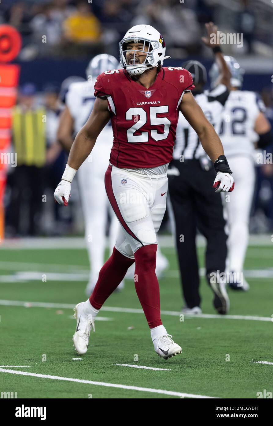 Arizona Cardinals linebacker Zaven Collins (25) in action during the second  half of an NFL football game against the Minnesota Vikings, Sunday, Oct.  30, 2022 in Minneapolis. (AP Photo/Stacy Bengs Stock Photo - Alamy