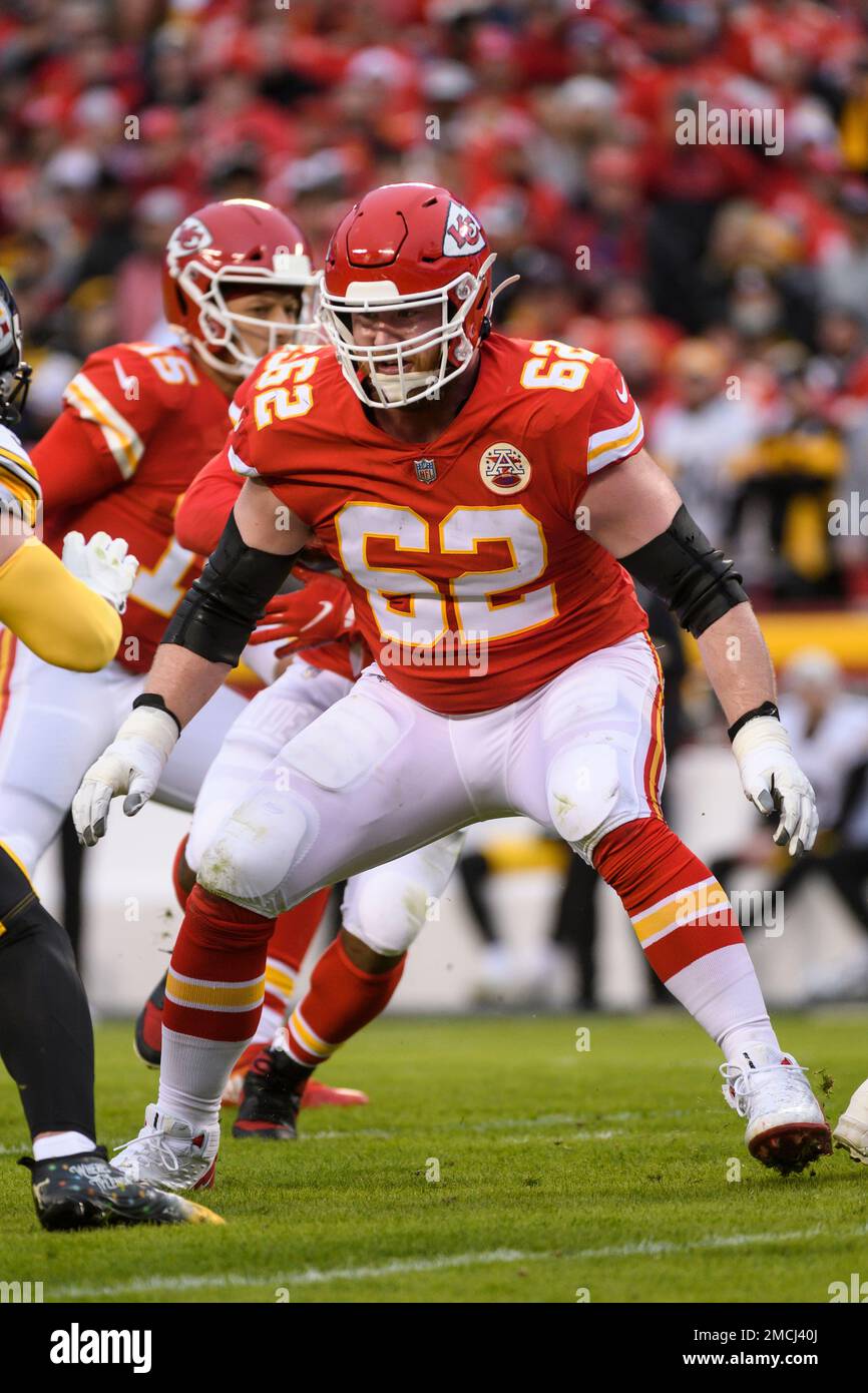 Kansas City Chiefs guard Joe Thuney (62) blocks against Jacksonville  Jaguars defensive end Roy Robertson-Harris (95) during the second half of  an NFL football game, Sunday, Nov. 13, 2022 in Kansas City