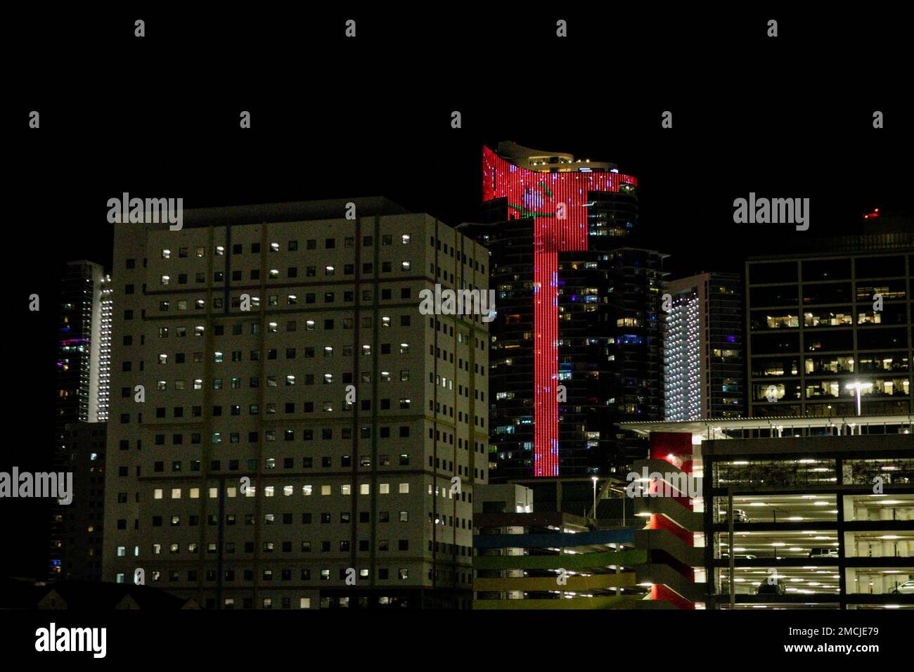 IMAGE DISTRIBUTED FOR PARAMOUNT MIAMI WORLDCENTER The World s Largest IMAGE DISTRIBUTED FOR PARAMOUNT MIAMI WORLDCENTER The World s Largest