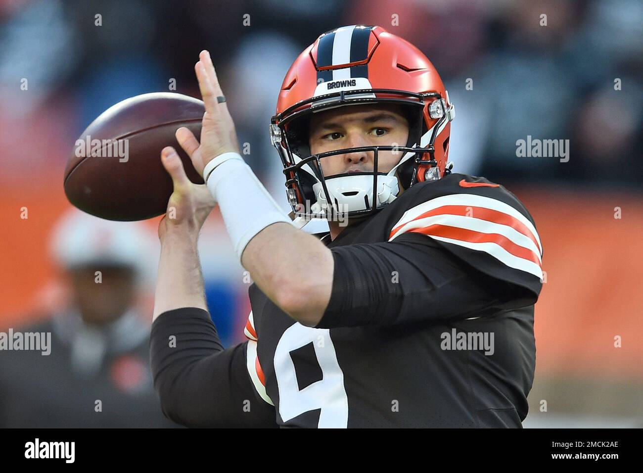 Cleveland Browns quarterback Nick Mullens warmsup before an NFL