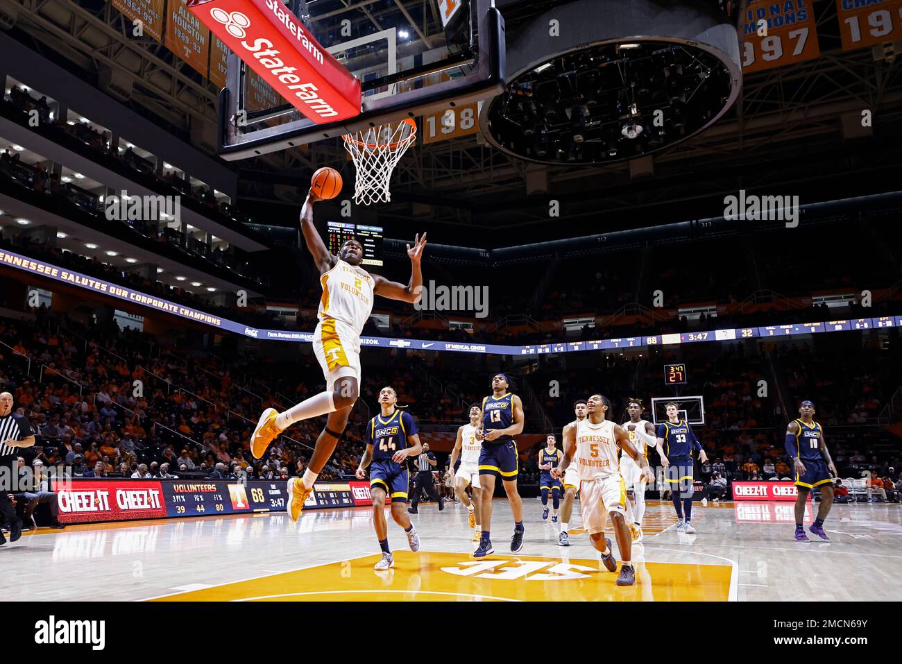 Tennessee forward Brandon HuntleyHatfield (2) goes for a dunk during