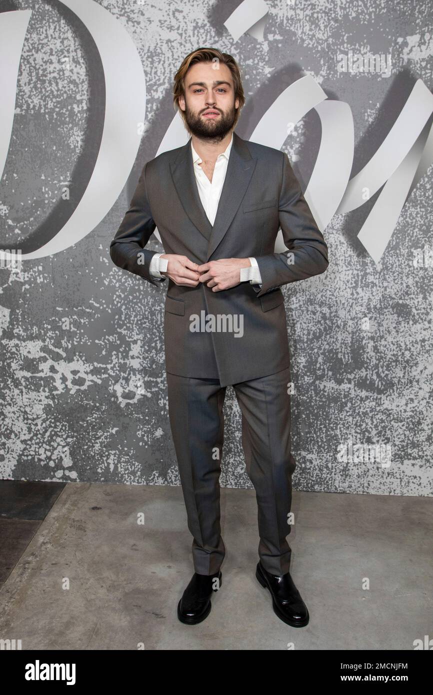 Douglas Booth poses for photographers upon arrival at the Dior Men's  fashion collection presented in London Thursday, Dec. 9, 2021. (Photo by  Vianney Le Caer/Invision/AP Stock Photo - Alamy
