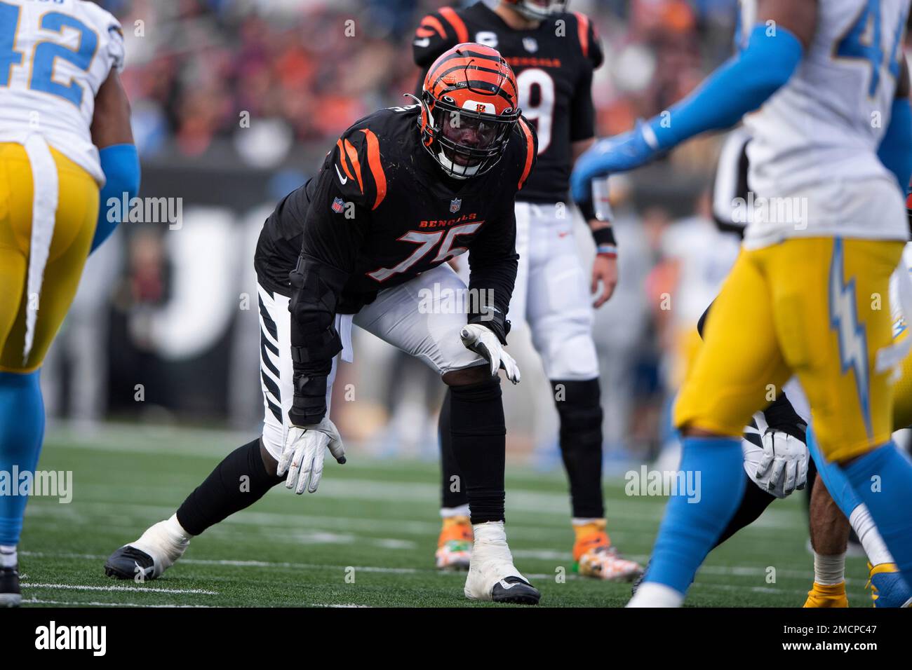 Cincinnati Bengals tackle Isaiah Prince (75) looks over the