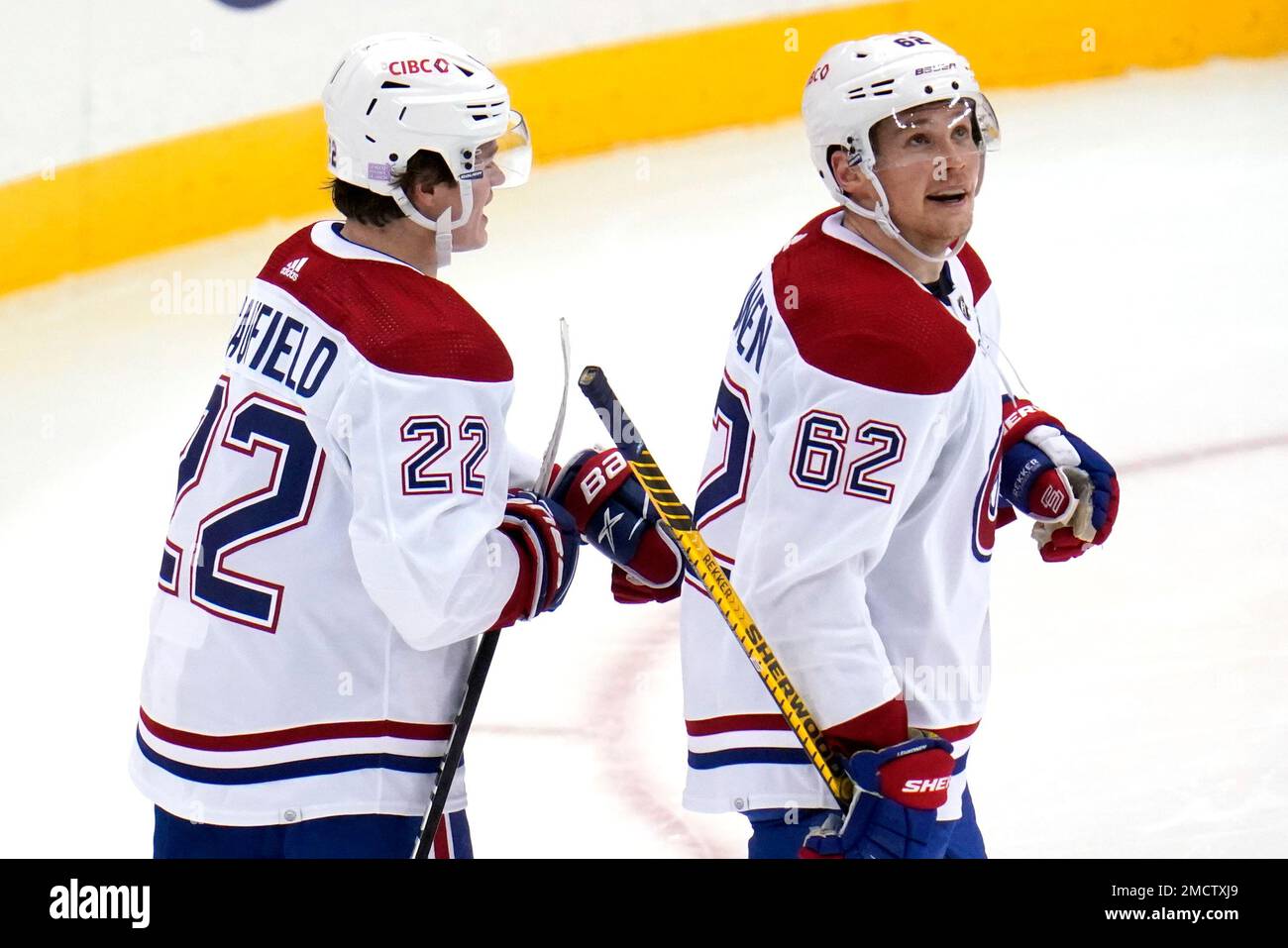 Montreal Canadiens' Artturi Lehkonen (62) looks at the scoreboard after